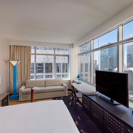 Thewit Chicago, A Hilton Hotel Ngoại thất bức ảnh