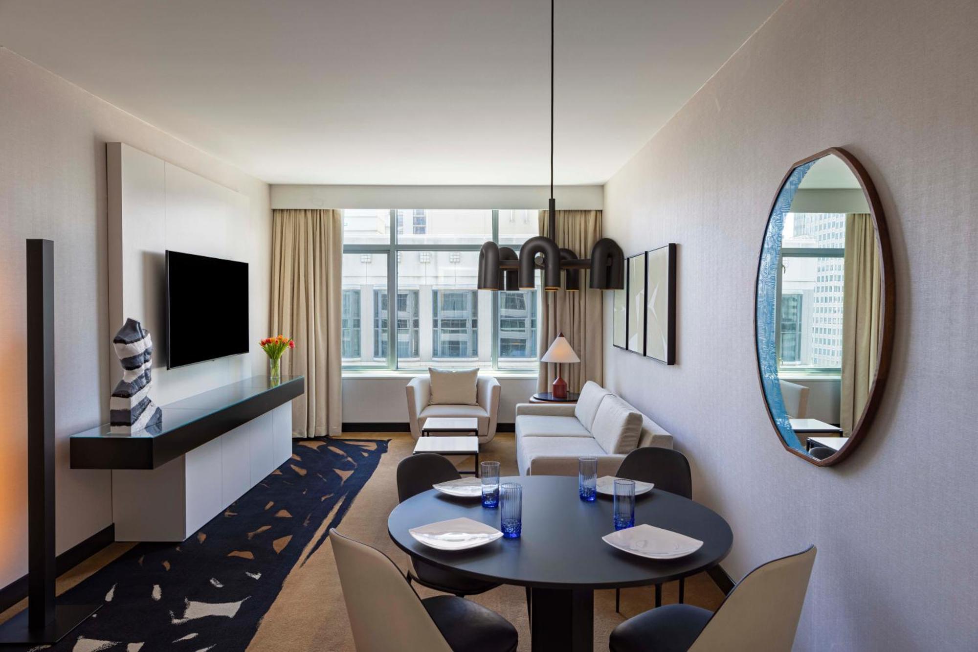 Thewit Chicago, A Hilton Hotel Ngoại thất bức ảnh